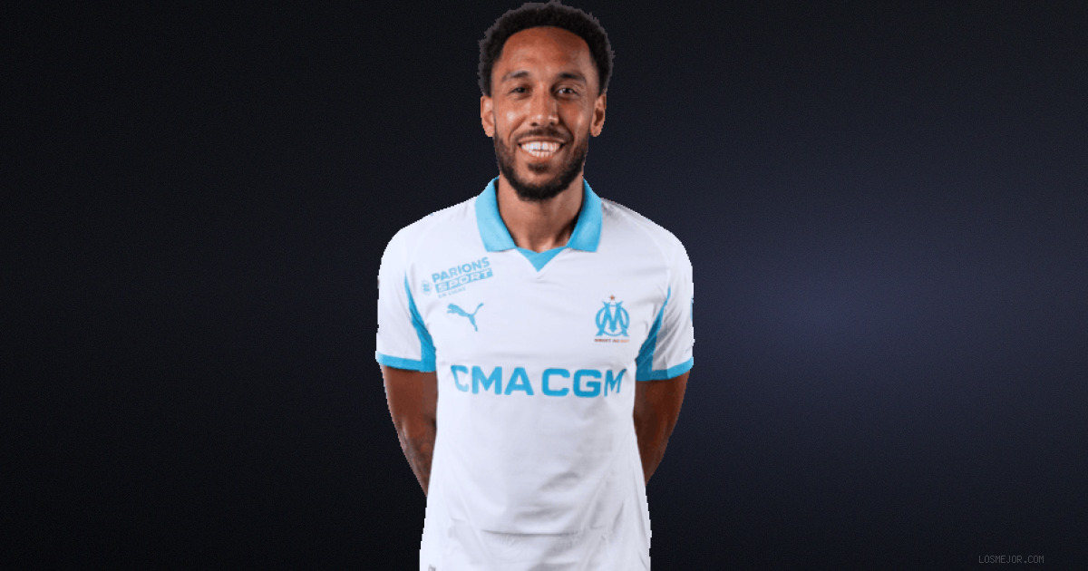 El gigante español Deportivo La Coruña regresa a La Liga con el delantero veterano Pierre-Emerick Aubameyang