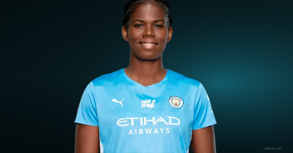 Khadija Shaw Commits to Man City with New Four-Year Deal