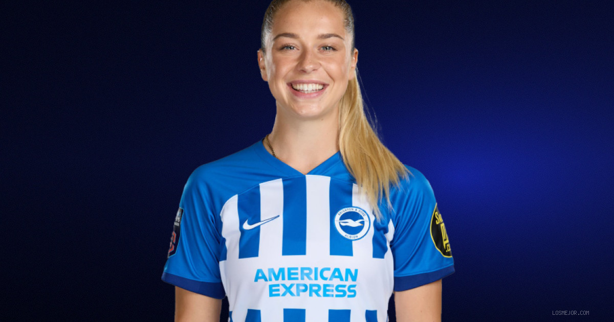 Poppy Pattinson Signs New London City Contract Until 2029