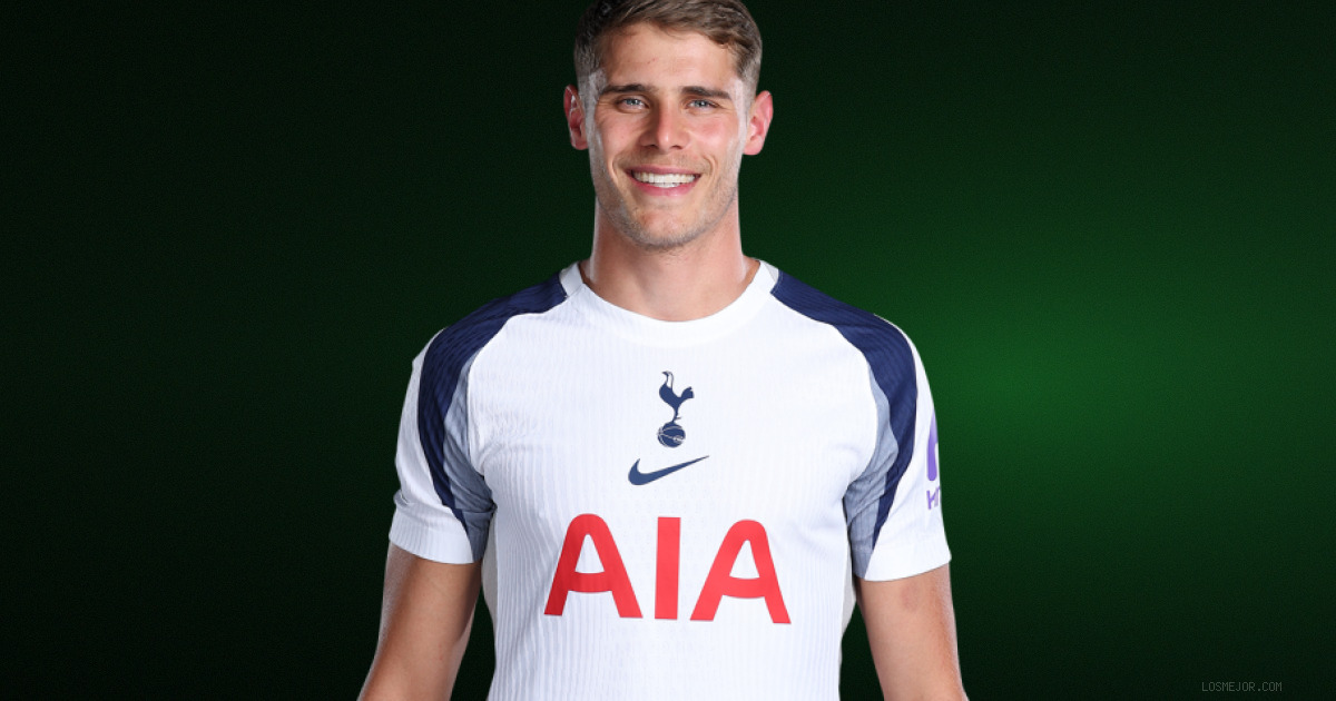 Micky Van De Ven Signs New Long-Term Deal With Tottenham