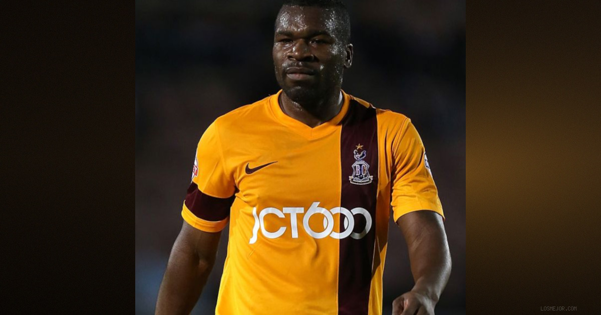 Aaron McLean Highlights Wrexham Surge and QPR Setbacks in EFL Weekend Review